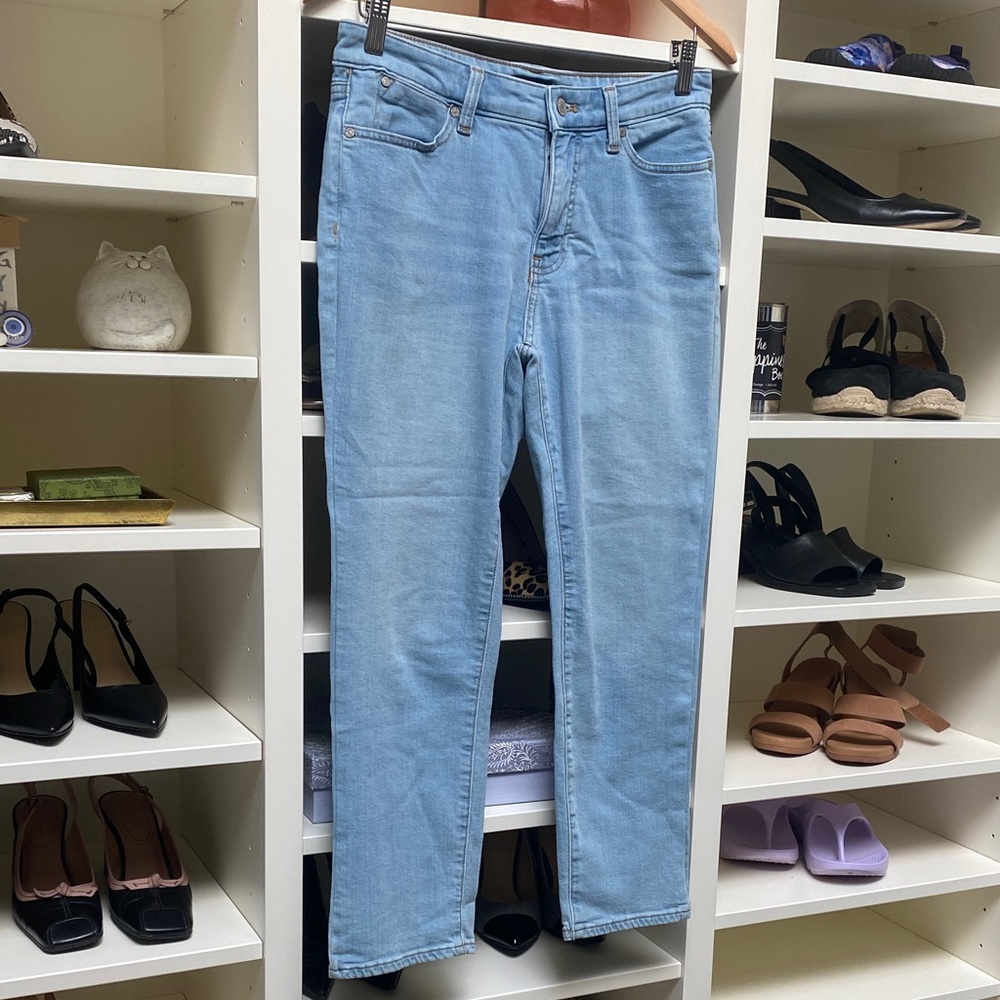 Talbots Straight Leg Crop Jeans.  Size 2.  LIKE NEW.